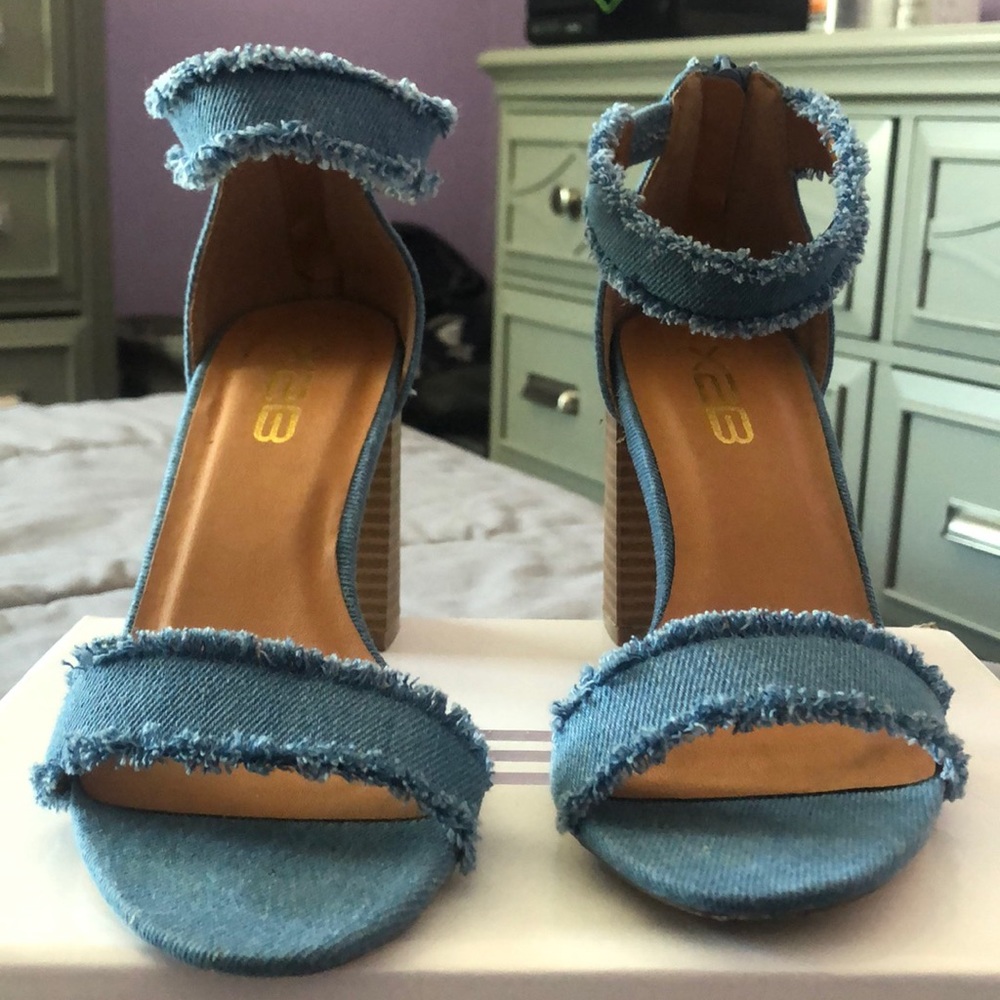 Denim heels - Picture 2 of 4